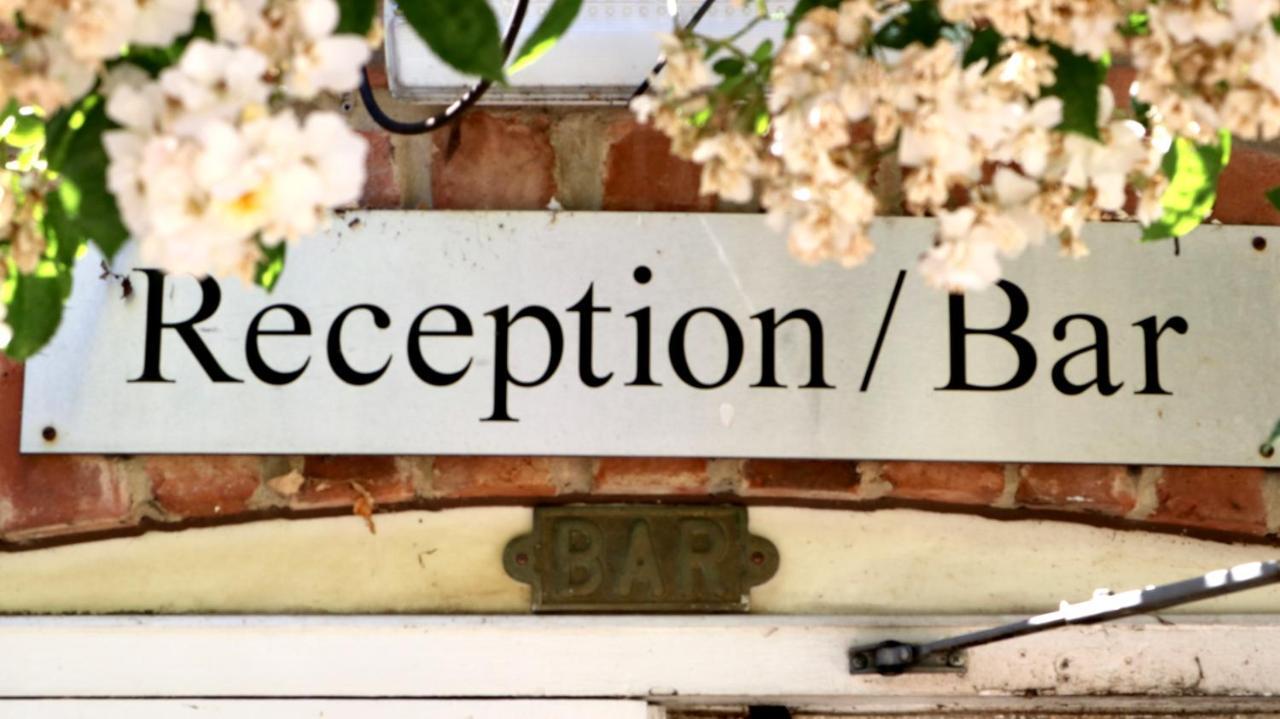 The Cottage Hotel Bradmore  Экстерьер фото