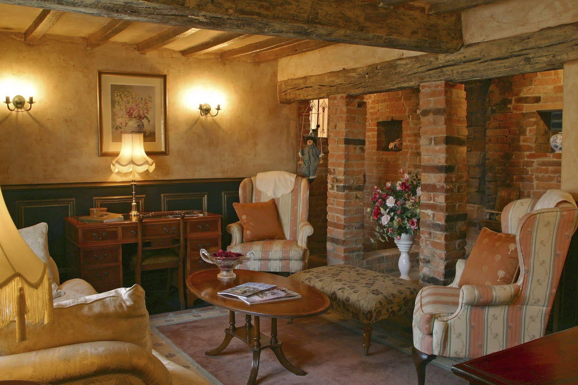 The Cottage Hotel Bradmore  Экстерьер фото