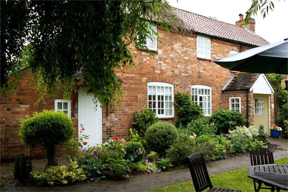 The Cottage Hotel Bradmore  Экстерьер фото